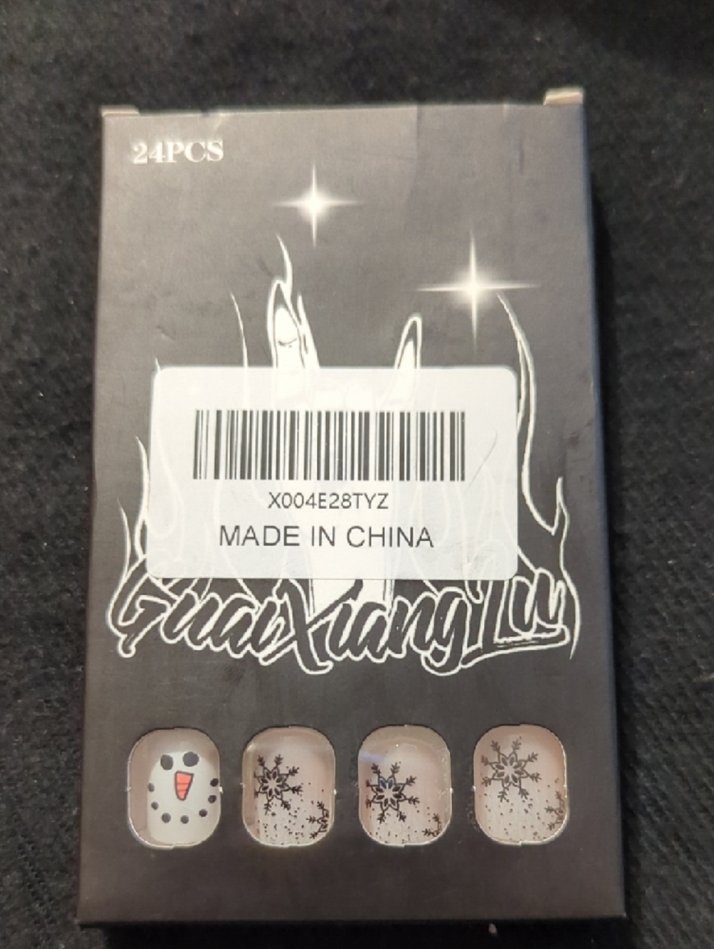 Press-On Nails - Winter Black And White Snowman And Snowflake Set - Picture 7 of 7